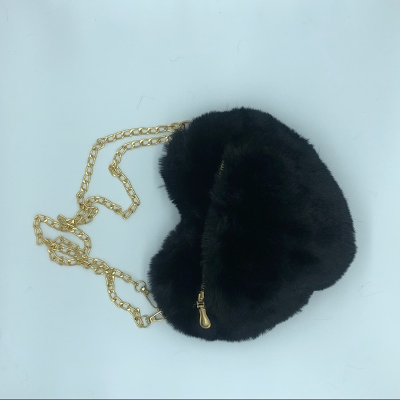 Heart Shaped Love Shape Shoulder bag! - Picture 7 of 9